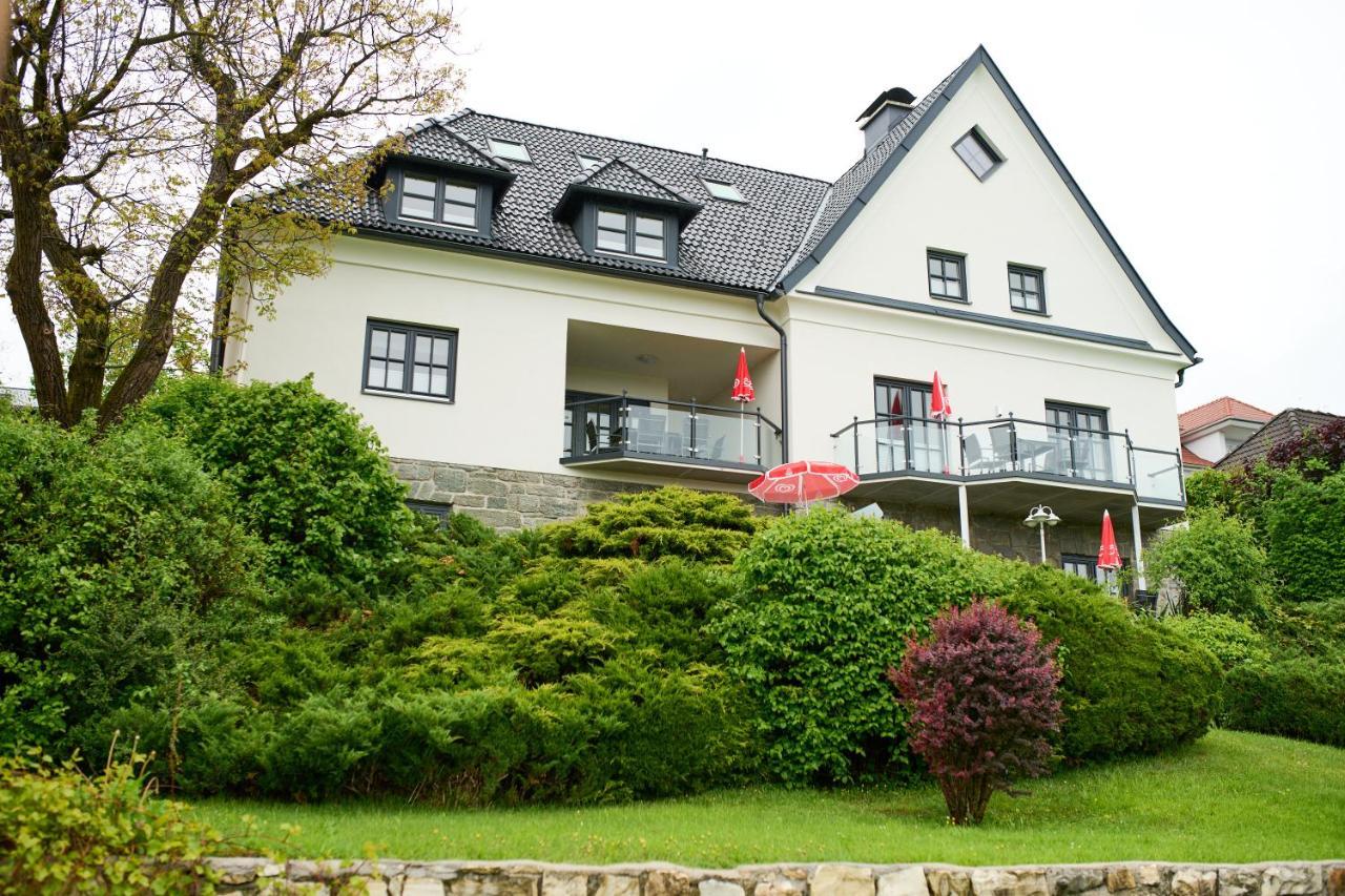 Haus Aussicht - Ferienwohnungen Velden Velden am Wörthersee Buitenkant foto