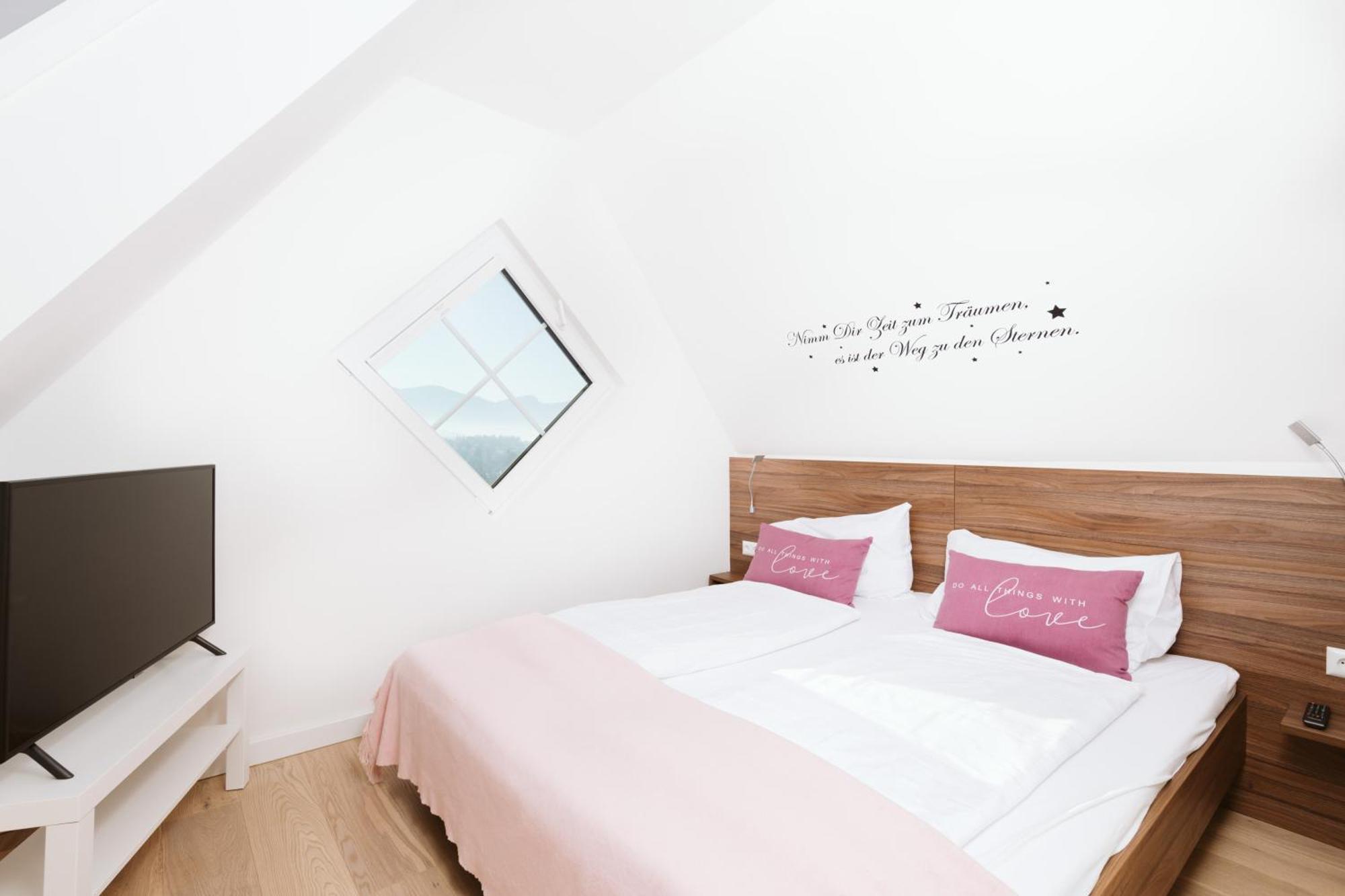 Haus Aussicht - Ferienwohnungen Velden Velden am Wörthersee Kamer foto